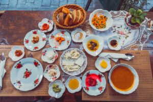 Kuchnia Europy Środkowo-Wschodniej – tradycyjne smaki w nowoczesnym wydaniu